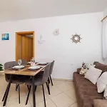 In 27707 Apartmán