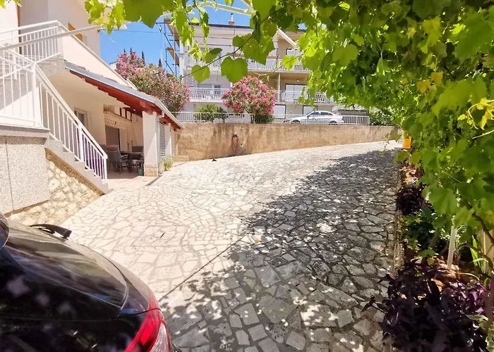 Apartment In 27707 Dramalj